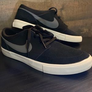 Nike SB Portmore